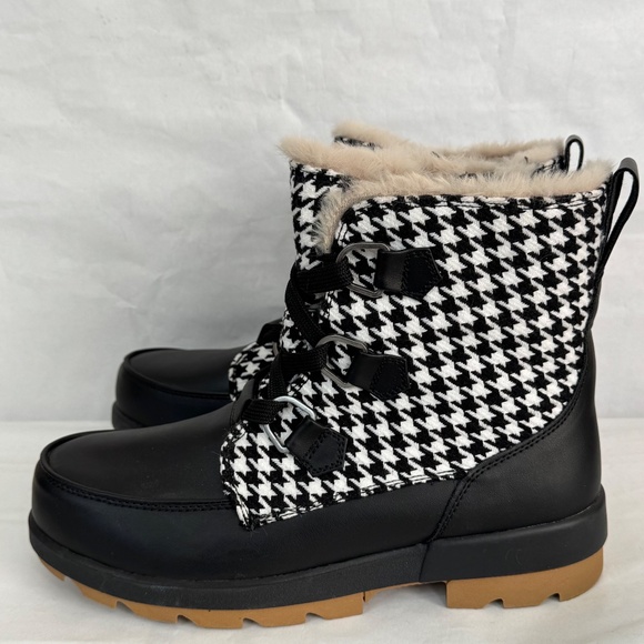 Torrid Black White Houndstooth Lace Up Cold Weather Booties Boots Sz. 10.5 WW - Picture 4 of 12